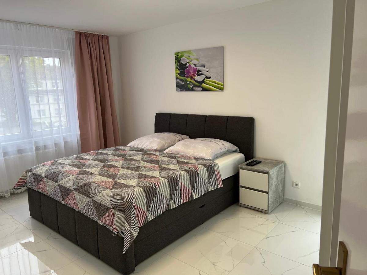 Wunderschoene Ferienwohnung In Solingen-Mitte エクステリア 写真